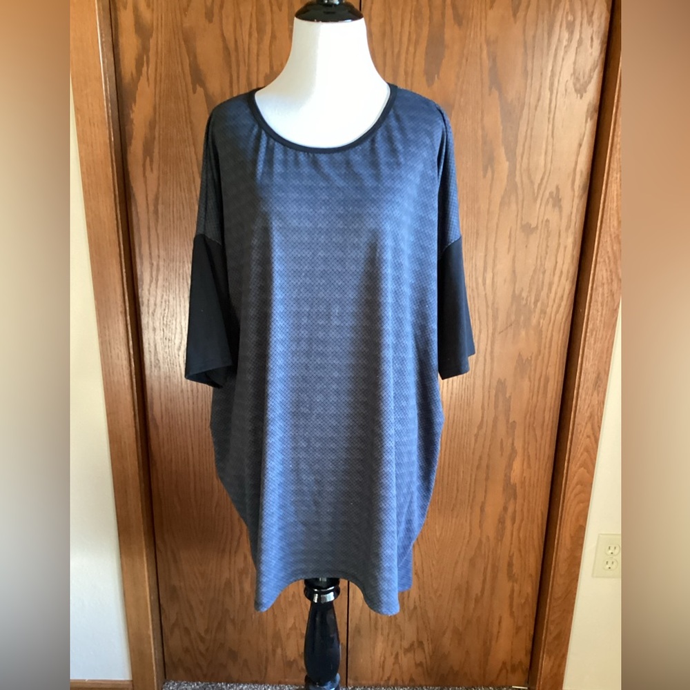 LuLaRoe Irma XL Black